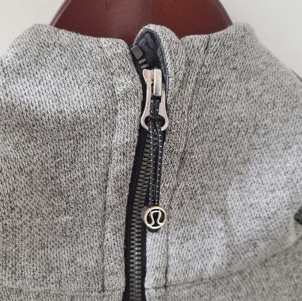 Lululemon On The Daily Hoodie in Heathered Black/Heathered Dark Grey Sz 2 Small - Picture 8 of 15
